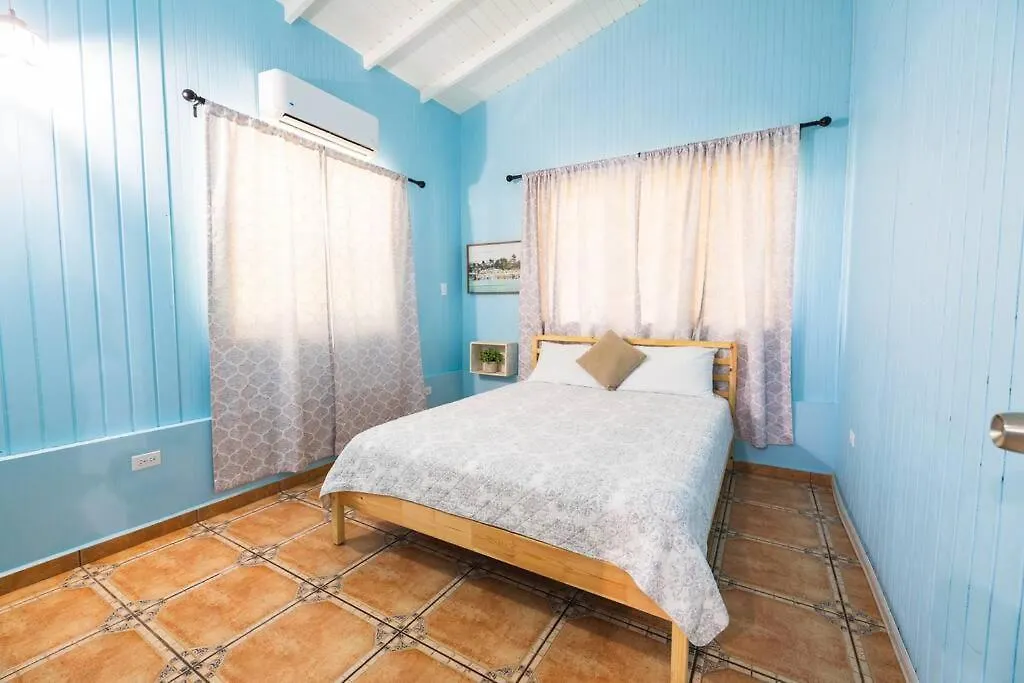 Jobos Beach Apt #2 Near Food Truck And Beach 伊莎贝拉 0*,  波多黎各